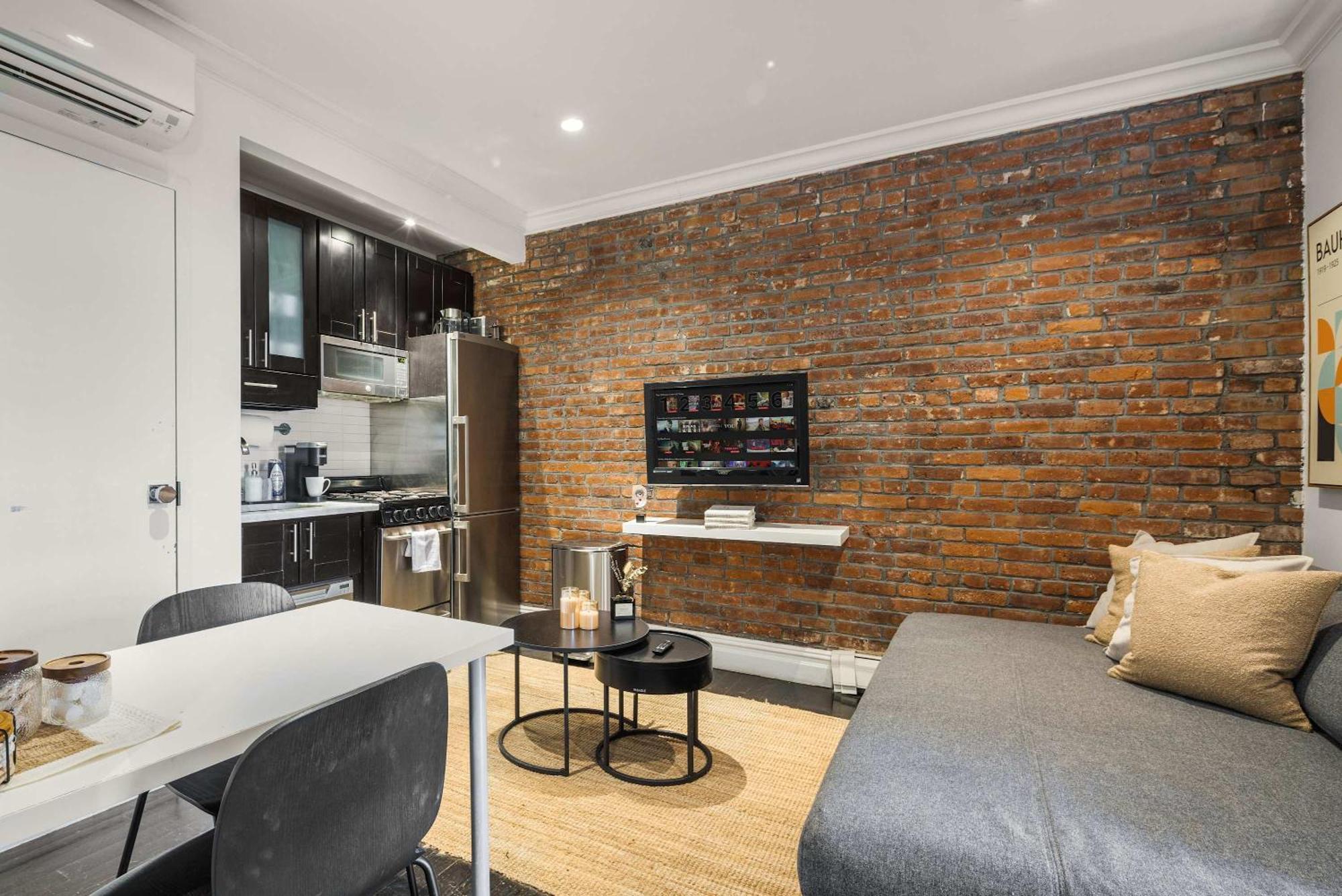 Cozy Chic 2br Time Square Apartment *