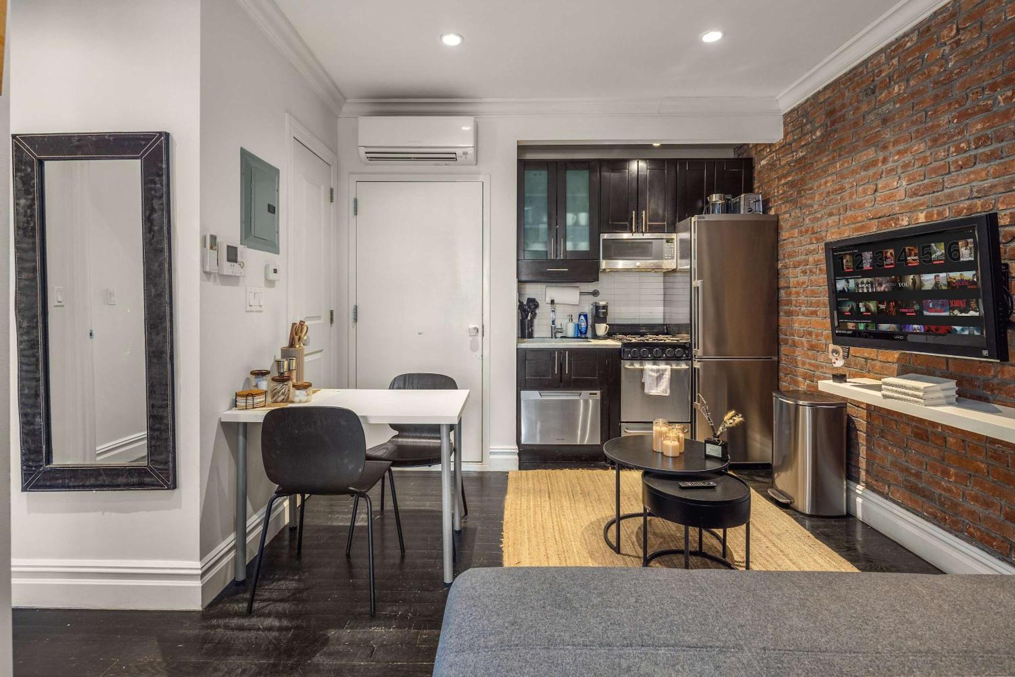 Cozy Chic 2br Time Square
