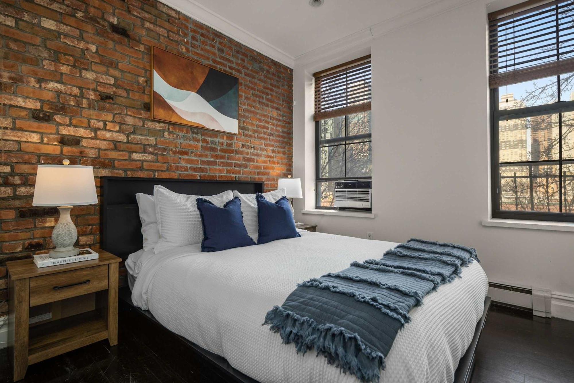 Cozy Chic 2br Time Square New York